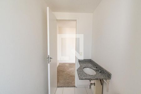 Apartamento à venda com 69m², 2 quartos e 2 vagasBanheiro da suíte
