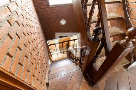 Casa para alugar com 110m², 2 quartos e 2 vagasEscada