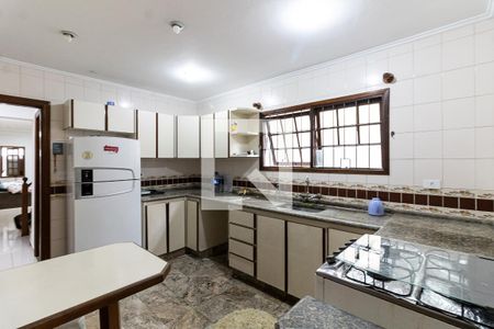 Casa para alugar com 110m², 2 quartos e 2 vagasCozinha