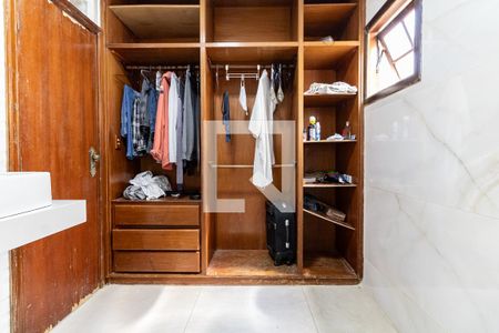 Casa para alugar com 110m², 2 quartos e 2 vagasBanheiro da Suíte