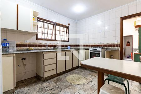 Casa para alugar com 110m², 2 quartos e 2 vagasCozinha