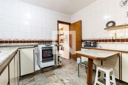 Casa para alugar com 110m², 2 quartos e 2 vagasCozinha