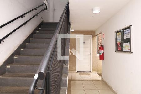 Apartamento para alugar com 38m², 2 quartos e 1 vagaÁrea comum - Saguão do prédio