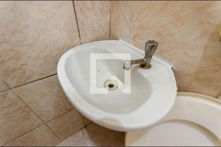 Casa para alugar com 25m², 1 quarto e sem vaga Casa para alugar com 25m², 1 quarto e sem vagaBanheiro
