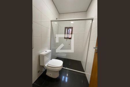 Casa à venda com 120m², 2 quartos e 2 vagas Casa à venda com 120m², 2 quartos e 2 vagasBanheiro