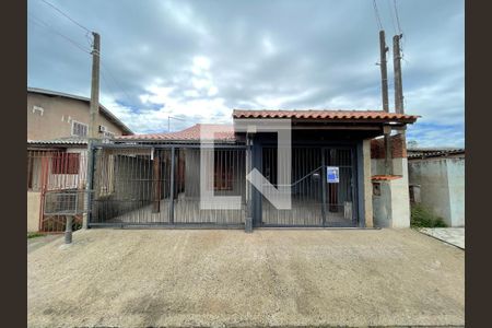 Casa à venda com 120m², 2 quartos e 2 vagas Casa à venda com 120m², 2 quartos e 2 vagasFachada