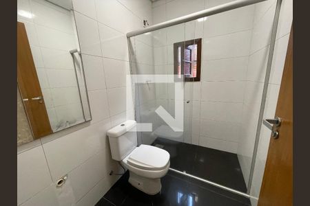 Casa à venda com 120m², 2 quartos e 2 vagas Casa à venda com 120m², 2 quartos e 2 vagasBanheiro