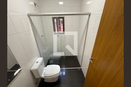 Casa à venda com 120m², 2 quartos e 2 vagas Casa à venda com 120m², 2 quartos e 2 vagasBanheiro