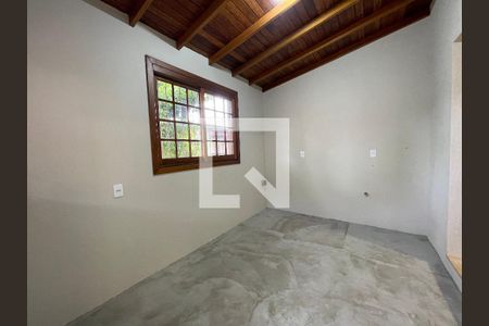 Casa à venda com 120m², 2 quartos e 2 vagas Casa à venda com 120m², 2 quartos e 2 vagasEntrada