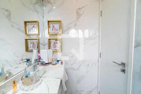 Apartamento à venda com 108m², 3 quartos e 2 vagas Apartamento à venda com 108m², 3 quartos e 2 vagasBanheiro da Suíte 1