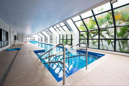 Apartamento à venda com 108m², 3 quartos e 2 vagas Apartamento à venda com 108m², 3 quartos e 2 vagasÁrea comum - Piscina