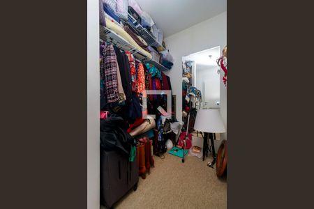 Apartamento à venda com 128m², 3 quartos e 2 vagasSuíte 1 - Closet