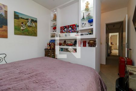 Apartamento à venda com 128m², 3 quartos e 2 vagasSuíte 1