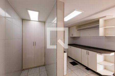 Casa à venda com 450m², 4 quartos e 4 vagasÁrea de Serviço