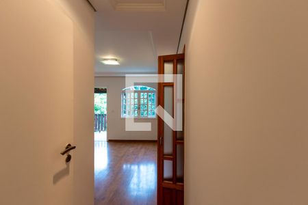 Casa à venda com 450m², 4 quartos e 4 vagasSuíte 2