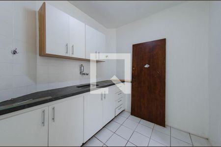 Cozinha de apartamento para alugar com 3 quartos, 80m² em Estoril, Belo Horizonte