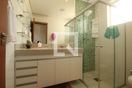 Apartamento à venda com 260m², 4 quartos e 4 vagasBanheiro