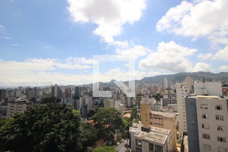 Apartamento à venda com 260m², 4 quartos e 4 vagasVista