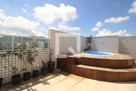 Apartamento à venda com 260m², 4 quartos e 4 vagasTerraço