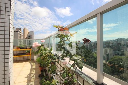 Apartamento à venda com 260m², 4 quartos e 4 vagasTerraço