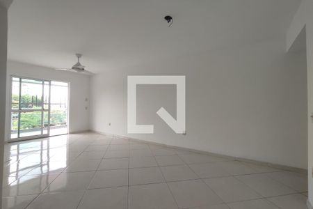 Sala de apartamento para alugar com 2 quartos, 95m² em Tanque, Rio de Janeiro