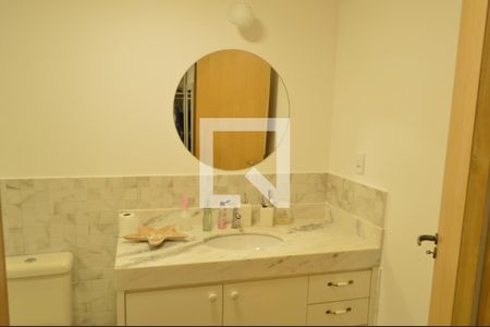 Casa à venda com 318m², 4 quartos e 4 vagasCasa 2