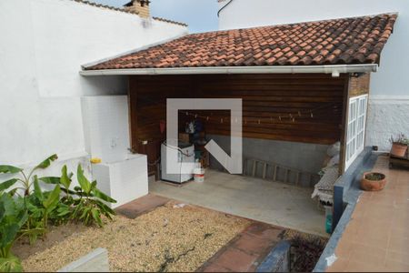 Casa à venda com 318m², 4 quartos e 4 vagasCasa 2