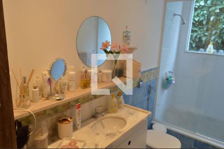 Casa à venda com 318m², 4 quartos e 4 vagasBanheiro da Suíte 1