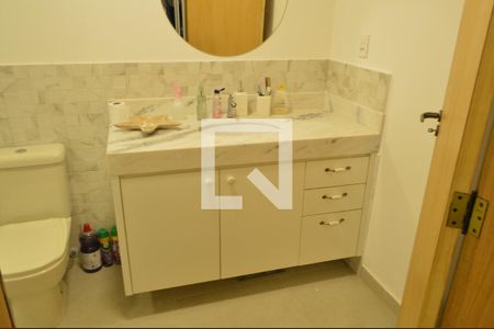 Casa à venda com 318m², 4 quartos e 4 vagasCasa 2