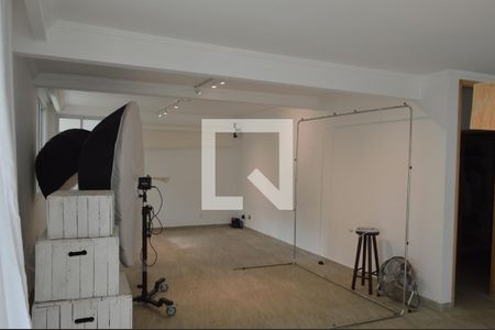 Casa à venda com 318m², 4 quartos e 4 vagasCasa 2