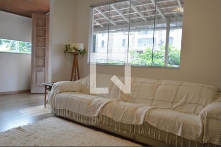 Sala de casa para alugar com 4 quartos, 318m² em Curicica, Rio de Janeiro