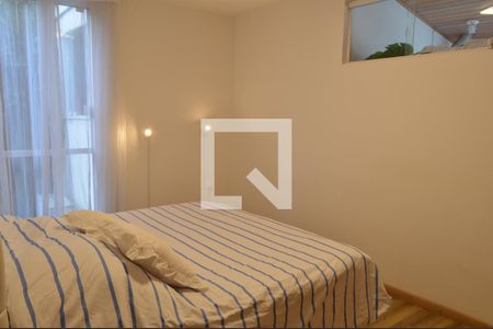 Casa à venda com 318m², 4 quartos e 4 vagasSuíte 1