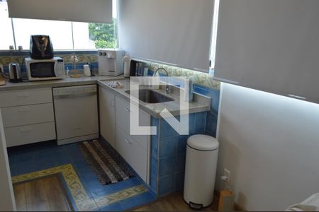Casa à venda com 318m², 4 quartos e 4 vagasCozinha