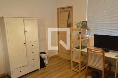 Casa à venda com 318m², 4 quartos e 4 vagasQuarto