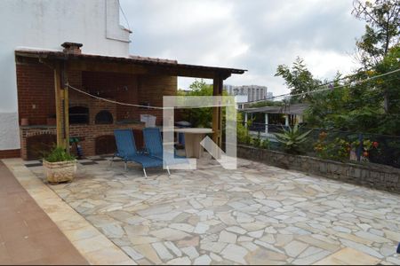 Casa à venda com 318m², 4 quartos e 4 vagasChurrasqueira