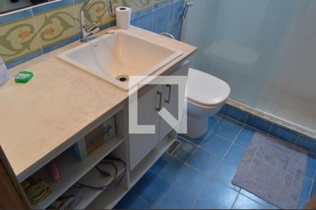 Casa à venda com 318m², 4 quartos e 4 vagasBanheiro da Suíte 2