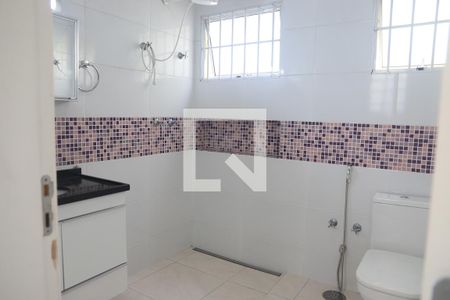 Casa à venda com 140m², 4 quartos e 2 vagasBanheiro 2 Edícula