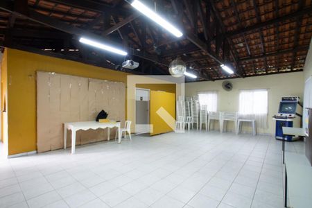 Casa de condomínio para alugar com 70m², 2 quartos e 2 vagasÁrea comum - Salão de festas