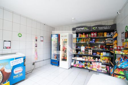 Casa de condomínio para alugar com 70m², 2 quartos e 2 vagasMini mercado