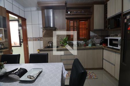 Casa à venda com 200m², 3 quartos e 5 vagasCozinha 