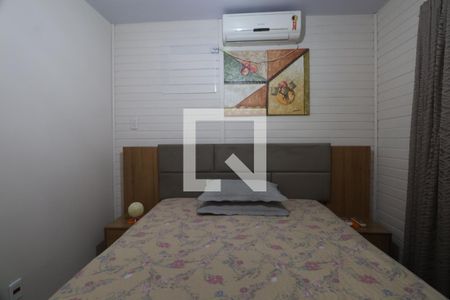 Casa à venda com 200m², 3 quartos e 5 vagasQuarto Suíte