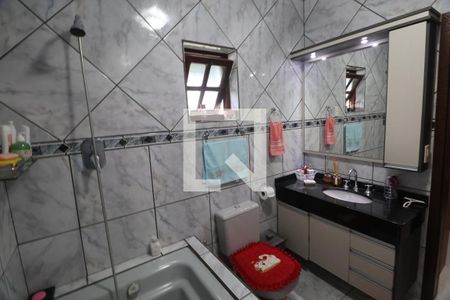 Casa à venda com 200m², 3 quartos e 5 vagasBanheiro suíte