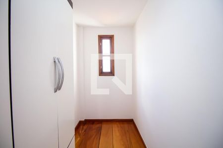 Casa para alugar com 606m², 4 quartos e 4 vagasCloset da suíte 3