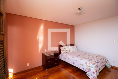 Casa para alugar com 606m², 4 quartos e 4 vagasSuíte 3