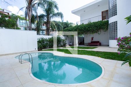 Casa para alugar com 606m², 4 quartos e 4 vagasPiscina
