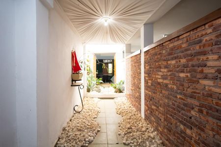 Casa para alugar com 606m², 4 quartos e 4 vagasEntrada 2