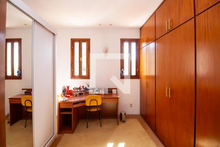 Casa para alugar com 606m², 4 quartos e 4 vagasCloset da Suíte 4