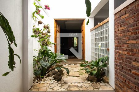 Casa para alugar com 606m², 4 quartos e 4 vagasEntrada 2