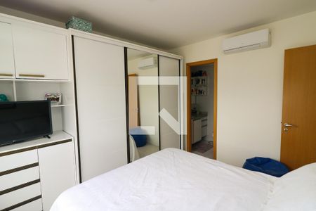 Quarto Suíte de apartamento para alugar com 2 quartos, 56m² em Menino Deus, Porto Alegre