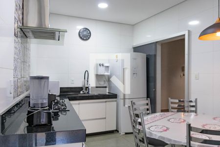 Casa à venda com 300m², 4 quartos e 2 vagasCozinha